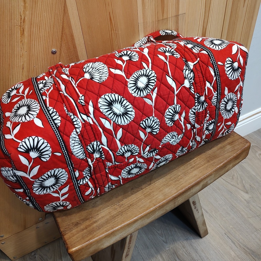 Vera Bradley Large Duffel Bag Red Deco Daisy XL Duffel Weekender Travel Tote Zip - Picture 3 of 8